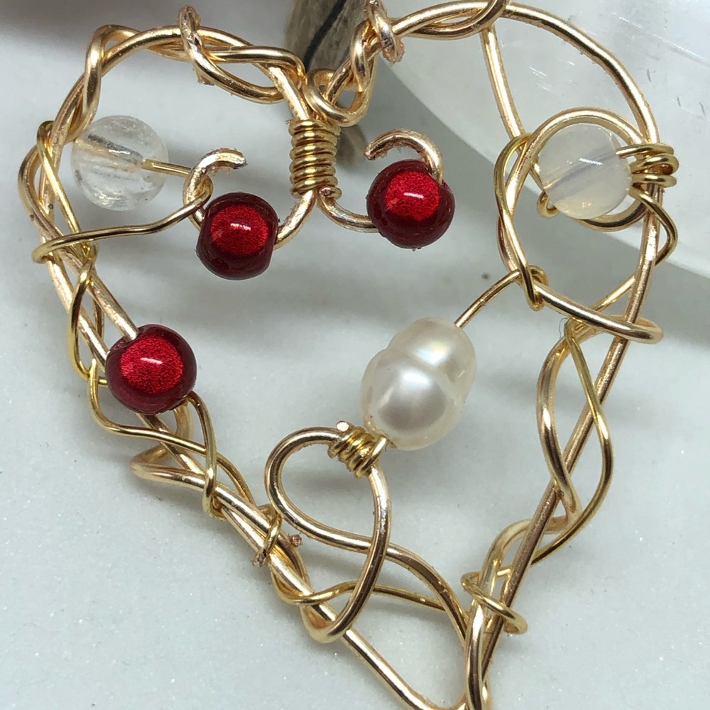 Clearence//Wire wrapped Gold heart